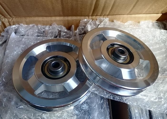 Vật liệu hợp kim Thiết bị tập thể dục Ròng rọc 4,5 inch Thiết kế màu đỏ Thiết bị y tế Con lăn