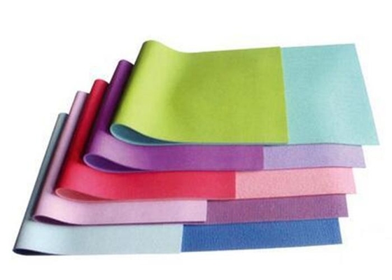 Trọng lượng nhẹ NBR Yoga Mat / Yoga Tập thể dục Mat 1730 X 610mm X 5mm Đối với phòng tập thể dục Câu lạc bộ